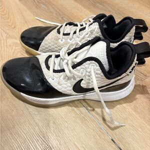 Nike Black and White Men's Sneakers